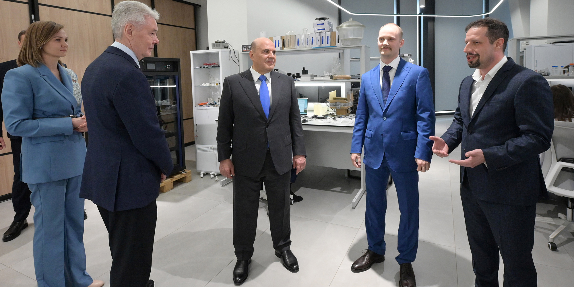 Михаил Мишустин и Сергей Собянин посетили лабораторию «Аэролайф» в кластере «Ломоносов»