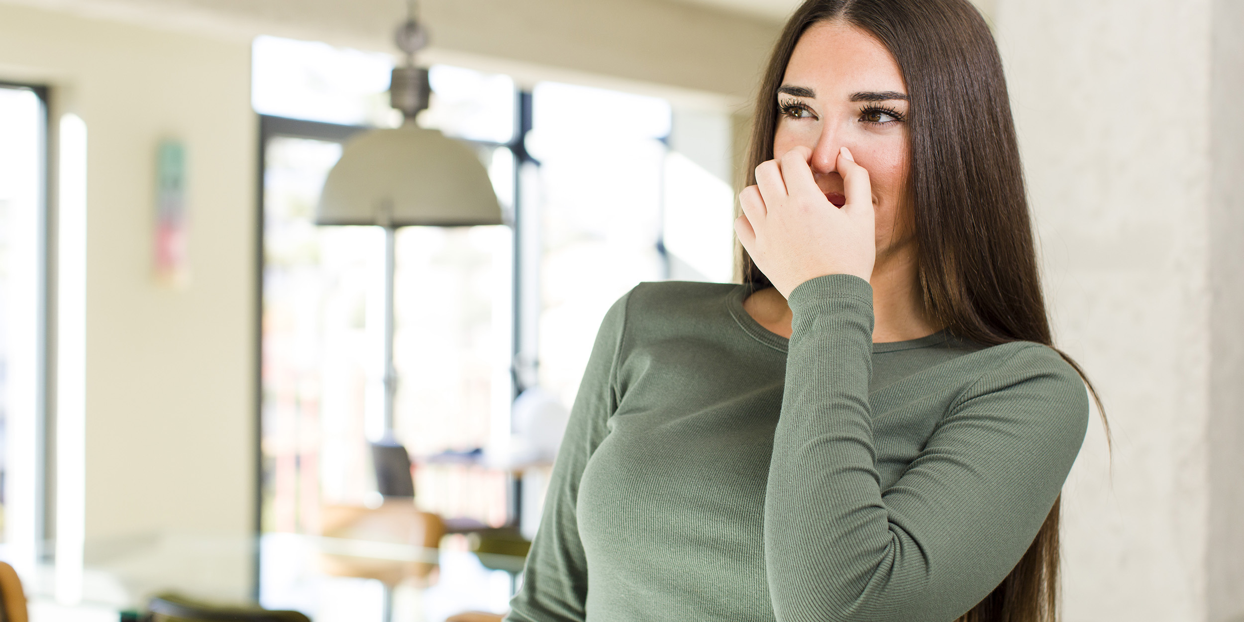 Как избавиться от неприятных запахов в квартире